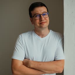 Profilul lui Vali D