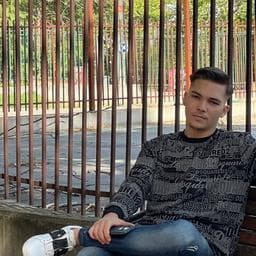 Profilul lui Mustafa M