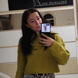 Profilul lui Larisa T