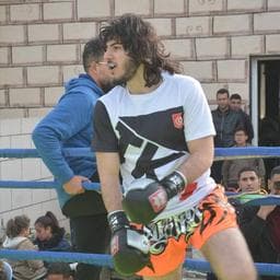 Profilul lui Bechir M